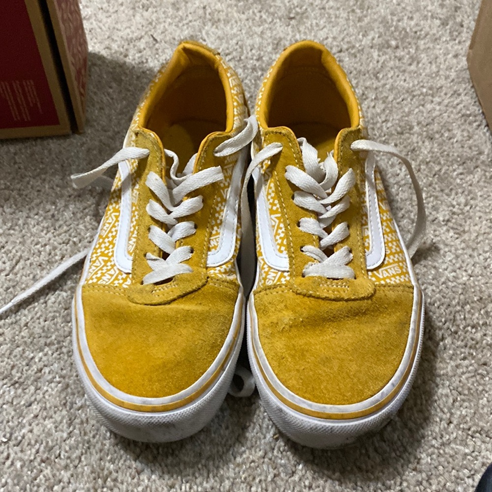 Vans Sz 4.5 Golden Glow suede/cloth
